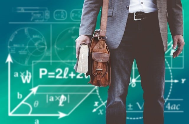 Online Tutorials vs. In-Person Classes: Which is Better?