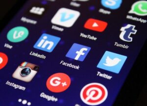 The 4 Secrets to Social Media Content That Converts